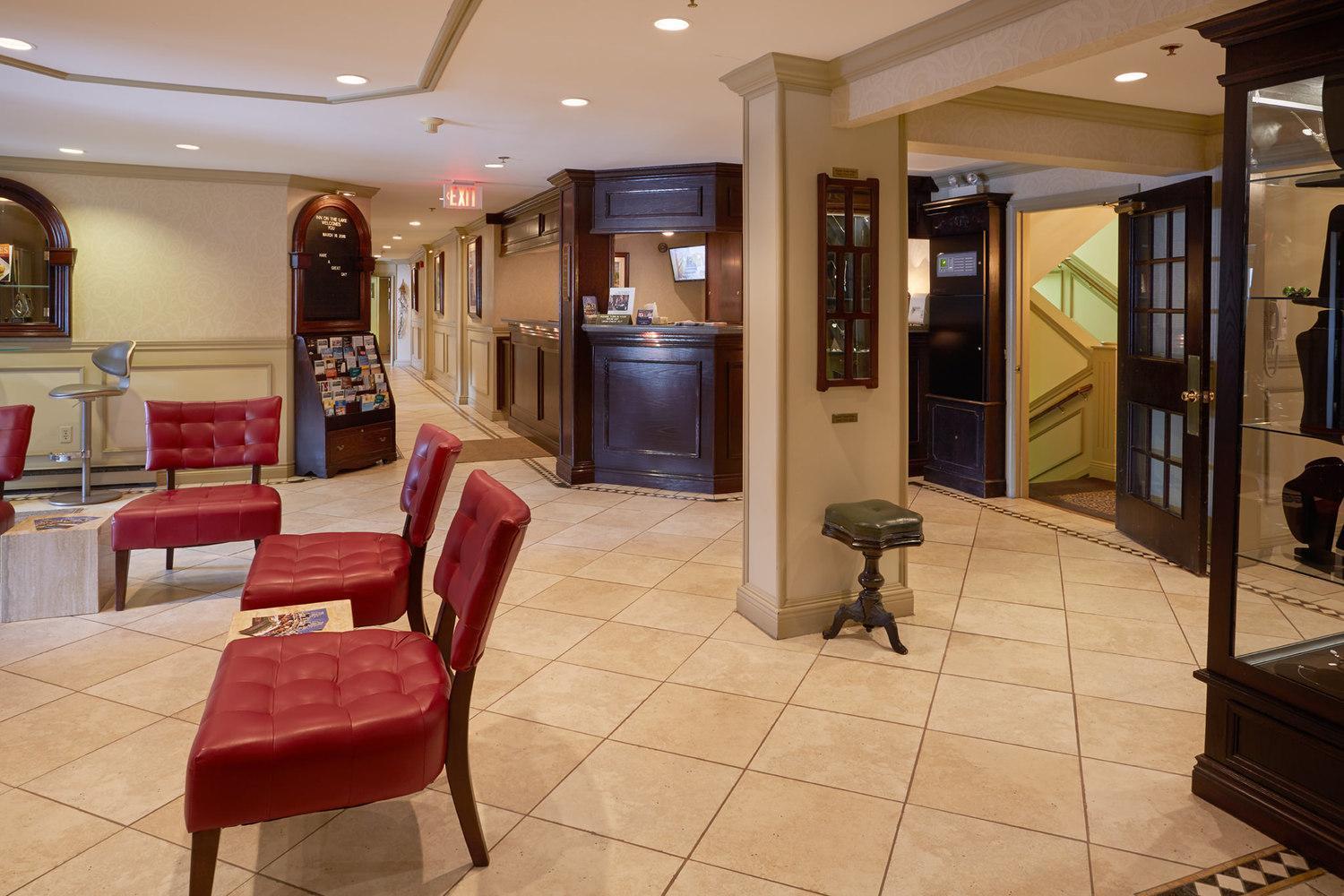 Inn On The Lake Fall River Exterior photo