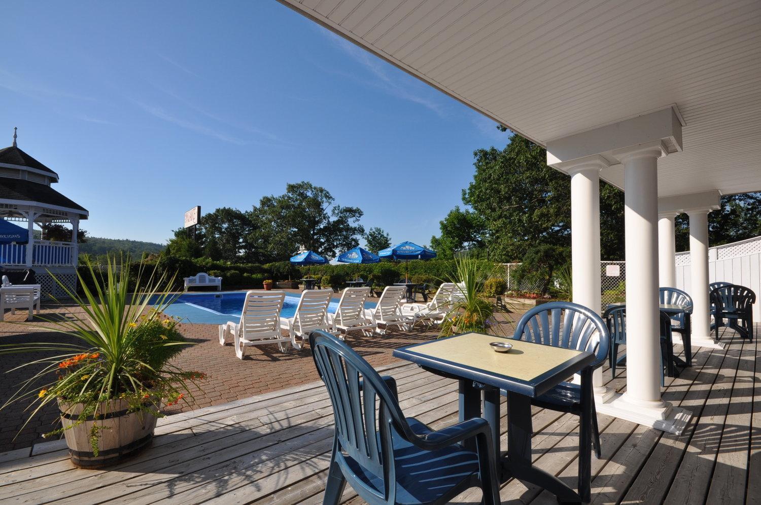 Inn On The Lake Fall River Exterior photo