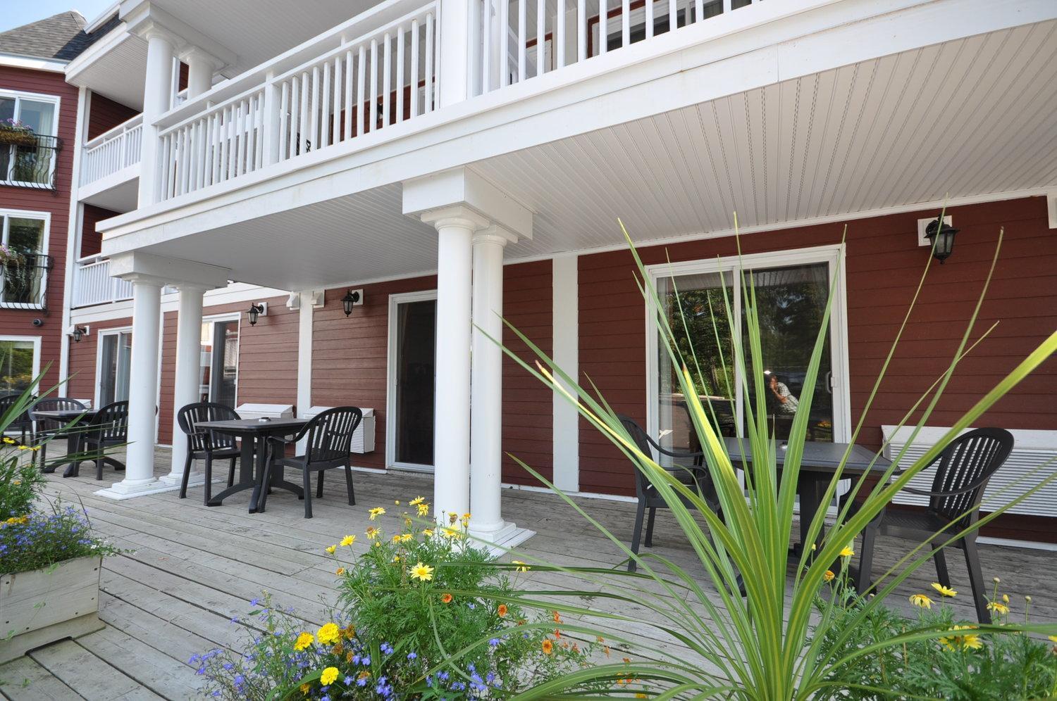 Inn On The Lake Fall River Exterior photo