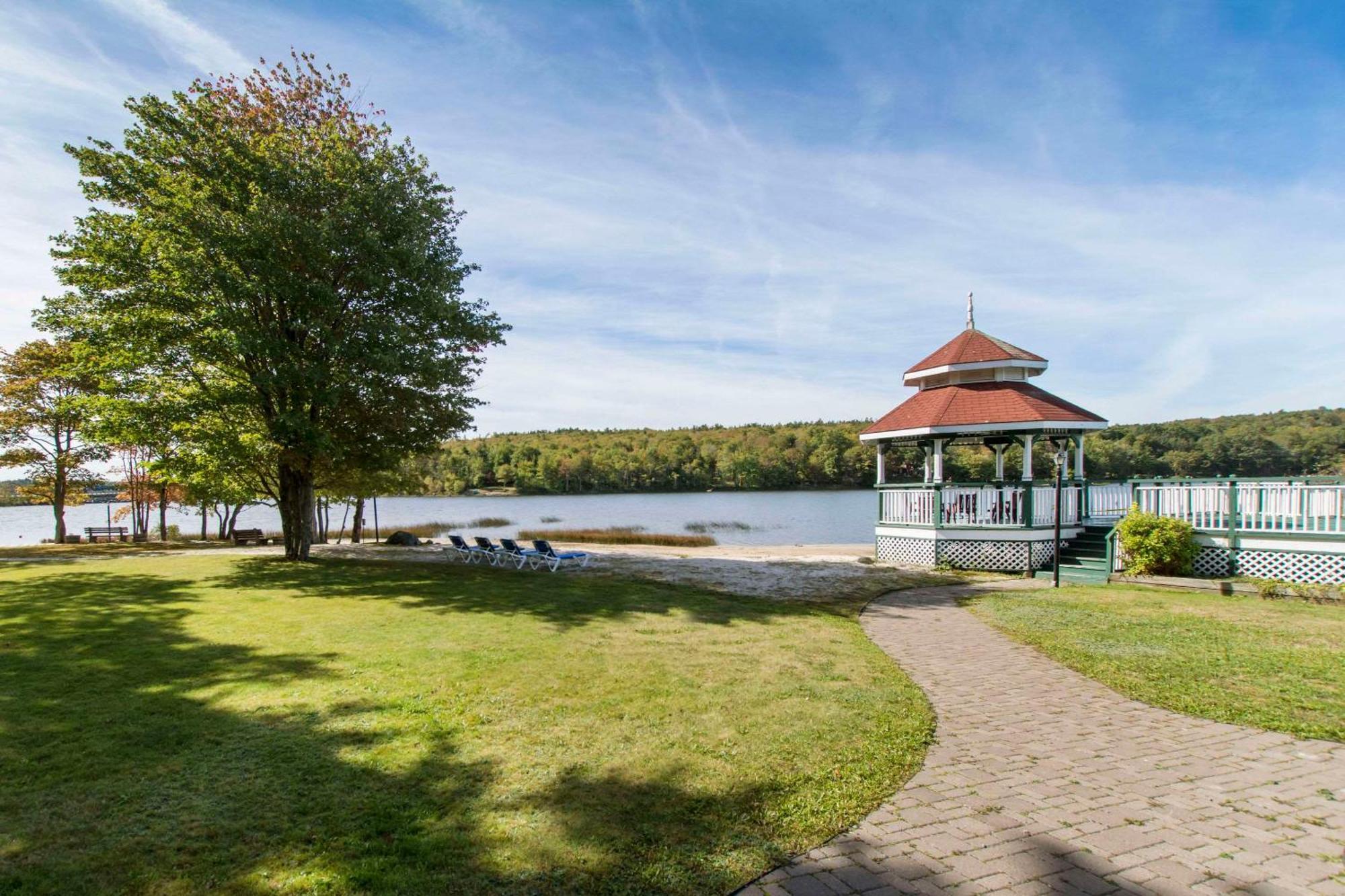 Inn On The Lake Fall River Exterior photo
